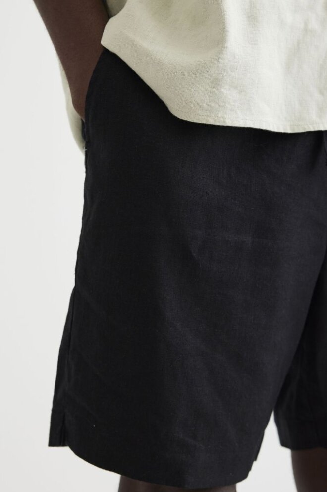SHORT WBBOMMY LINEN BLACK