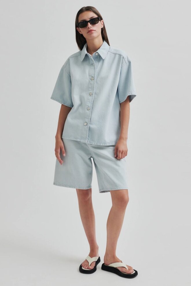 SHORTS FIRA BERMUDA SHORTS LIGHT BLUE DENI