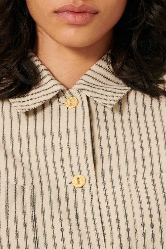 JACKE NOTTERI SANDBLACK