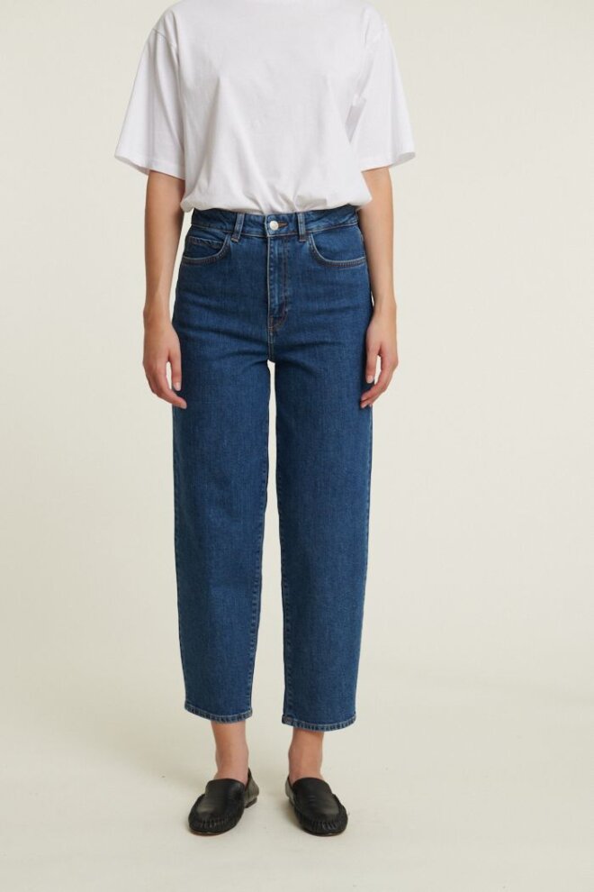 JEANS EA MID BLUE JEANS