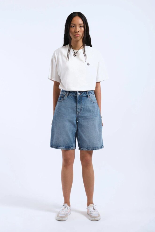 SHORT LEA SHORTS STREAM SKY