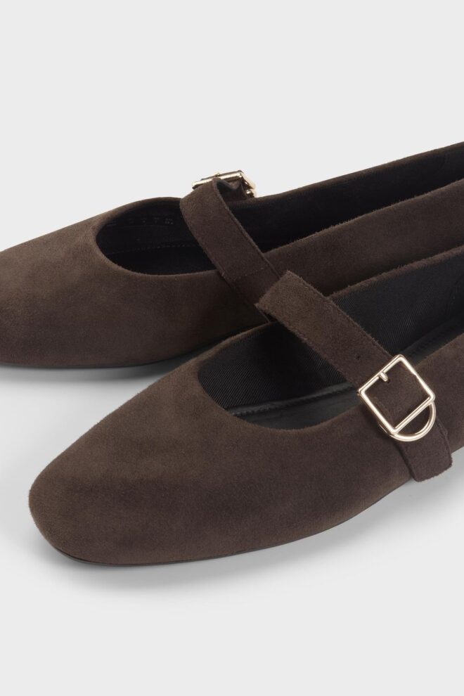 SCHUHE 5608-040-32 COFFEE