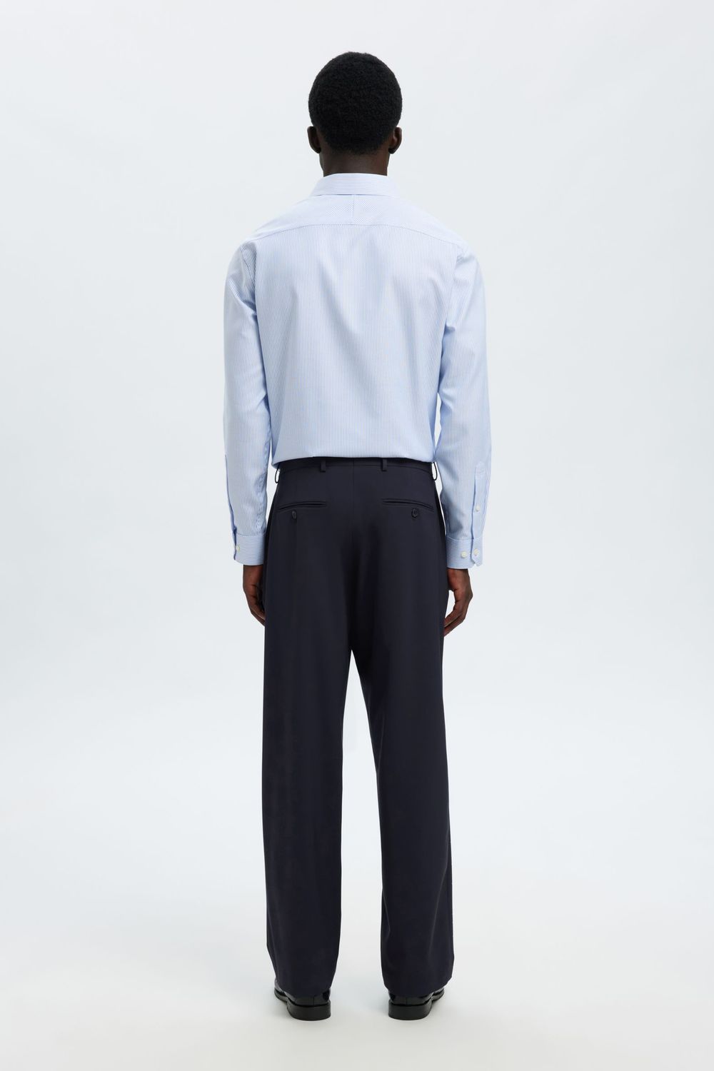 16100150 SLHLOOSE-LIAM 220 NAVY2.jpg