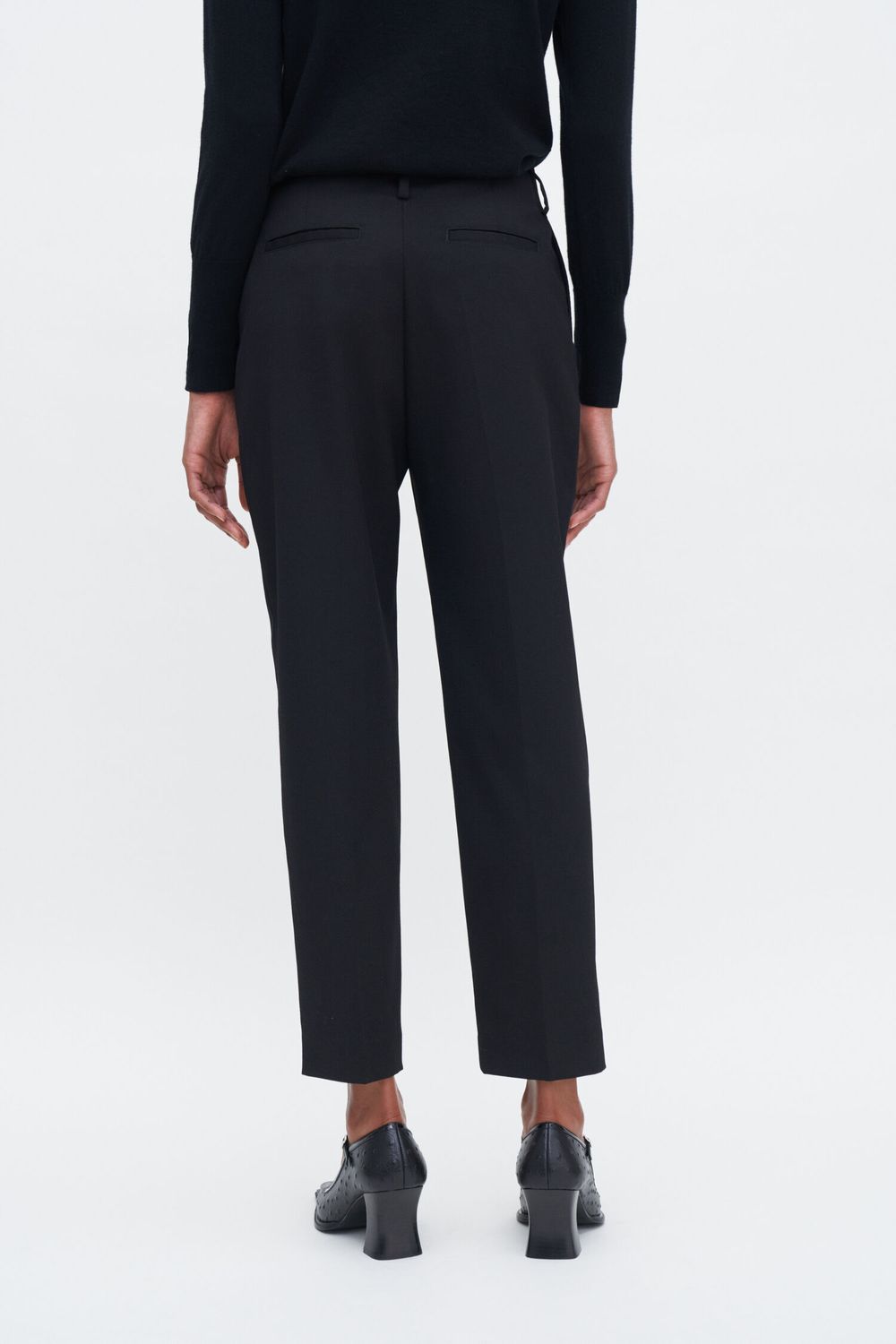 29112 KARLIE BLACK4.jpg