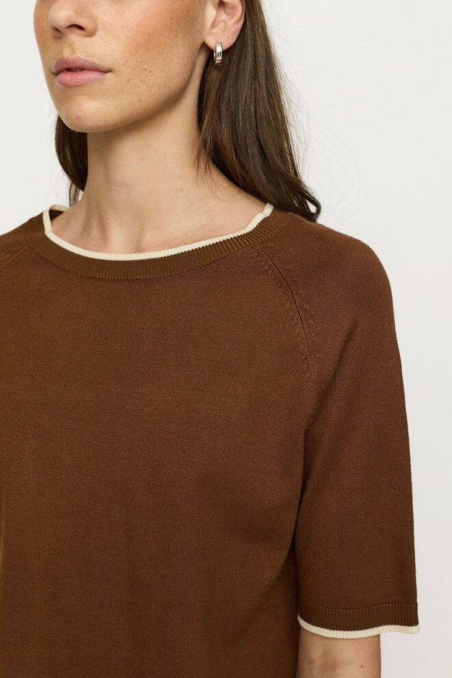 PULLI SRMARLA SS CONTRAST BISON