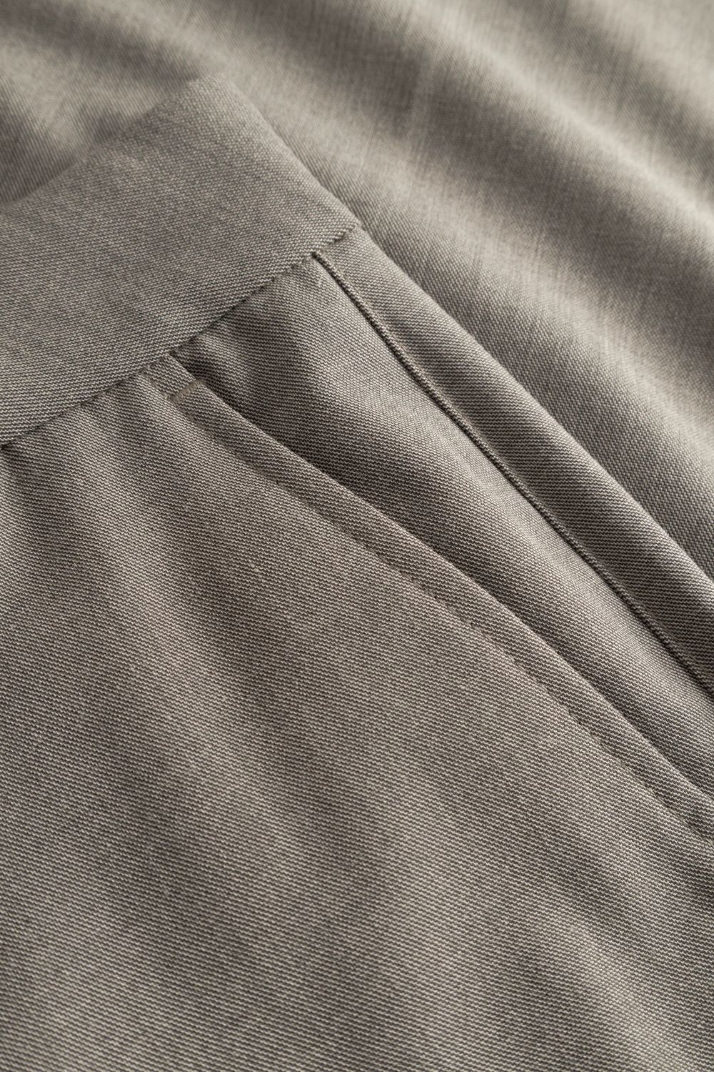 WBBIN GUAN SHORTS SAND MEL.6.jpg