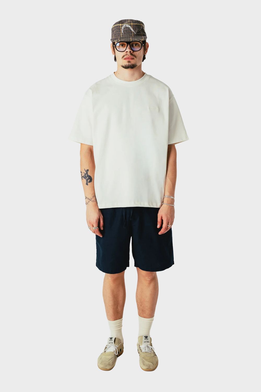 WBBOMMY LINEN SHORTS NAVY2.jpg