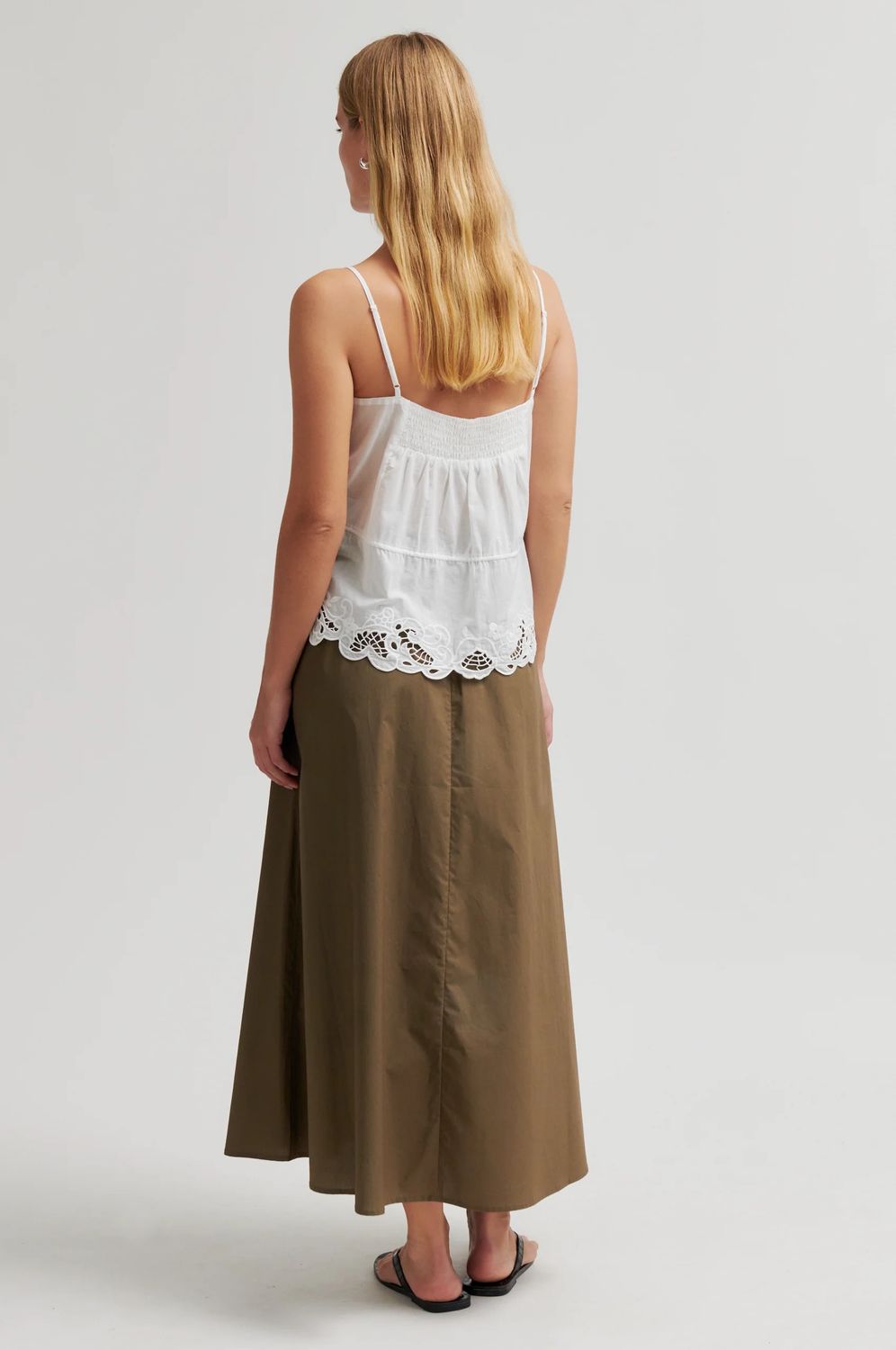 ALISA SKIRT CANTEEN4.jpeg