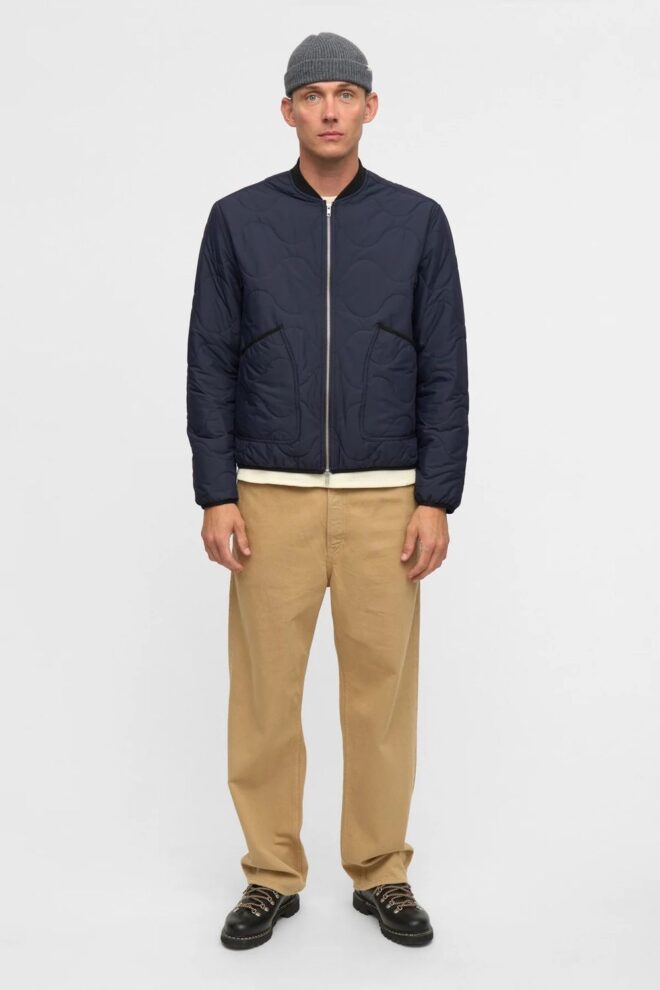 JACKE AKBERNIE QUIL SKY