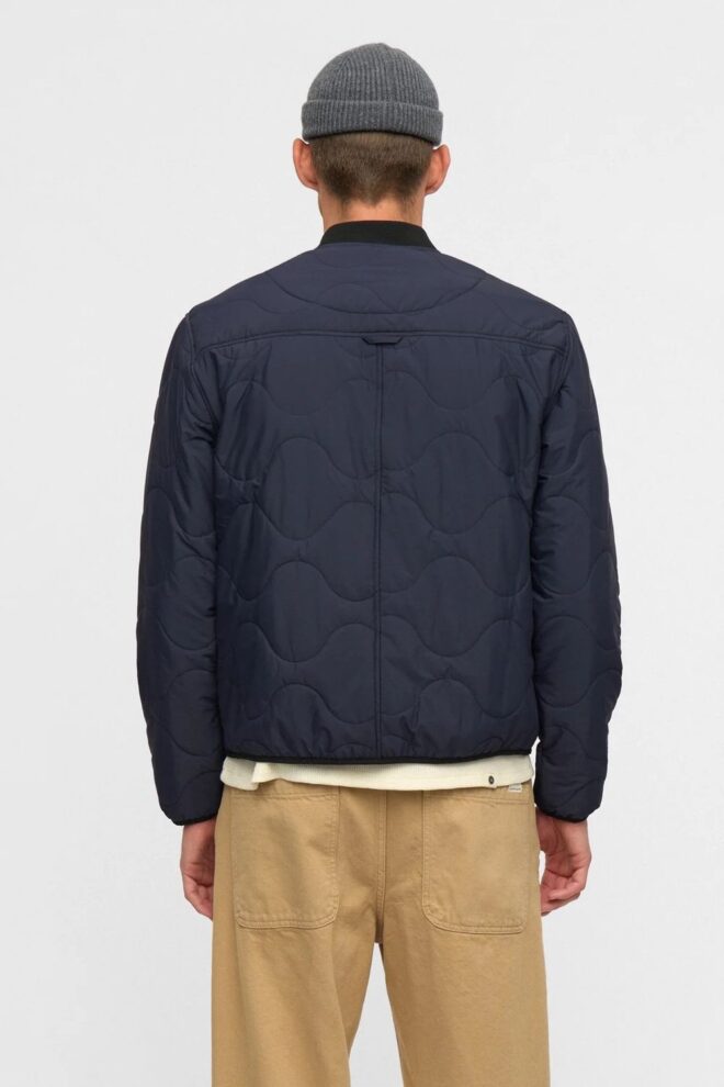 JACKE AKBERNIE QUIL SKY