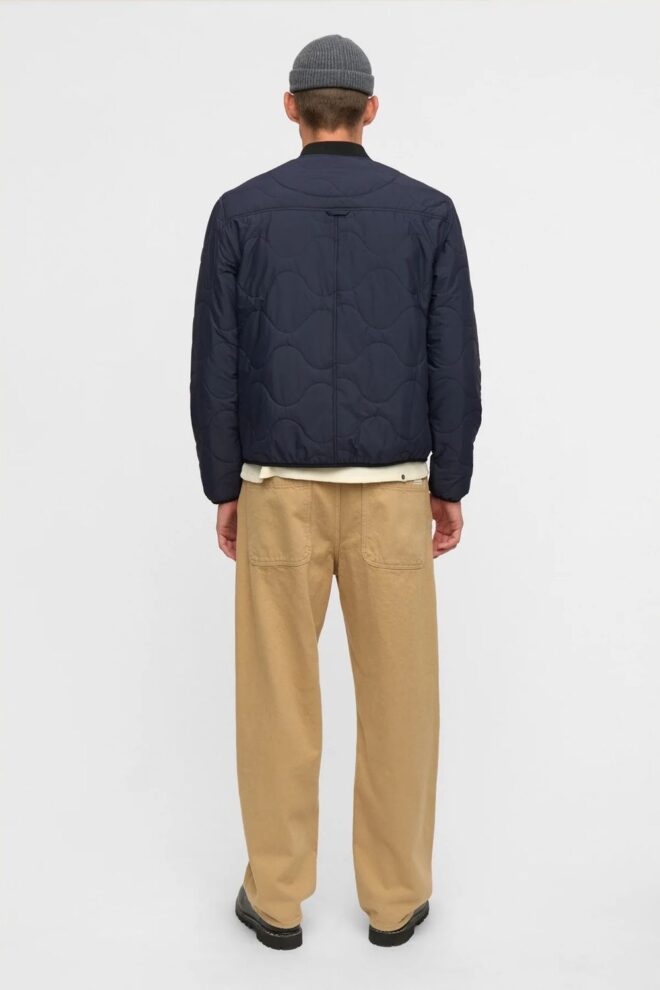 JACKE AKBERNIE QUIL SKY