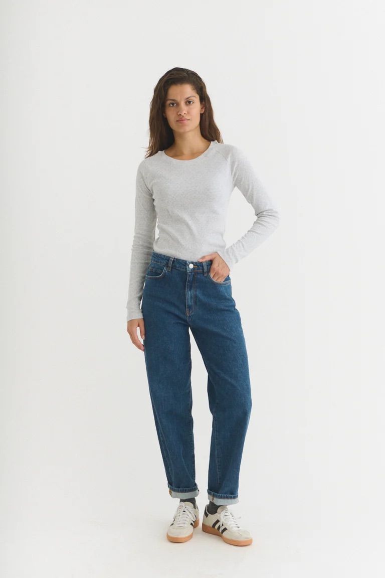 ARENSE LS TEE LIGHT GREY3.jpeg