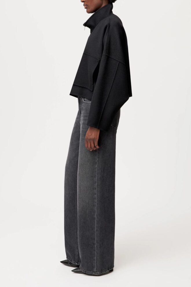 JACKE 120231 ELSTOW_1 1000