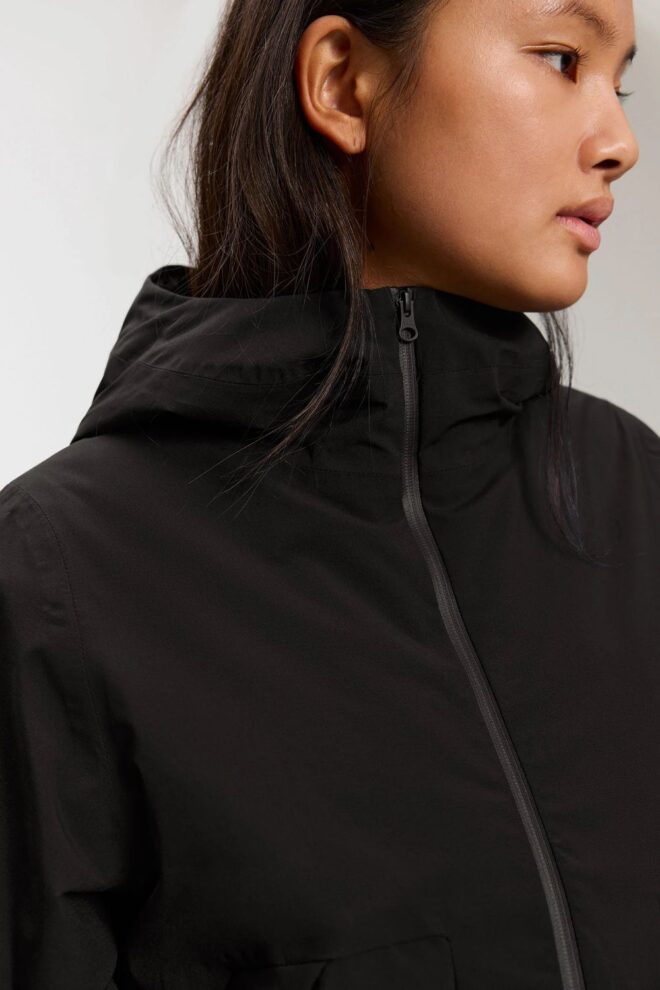 JACKE DISA BLACK