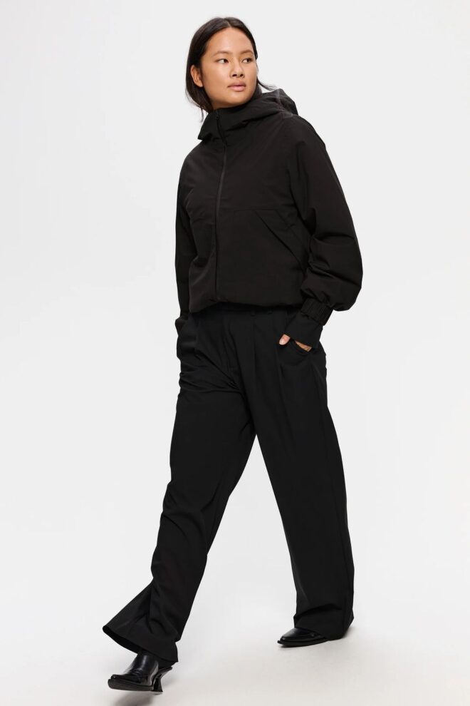 JACKE DISA BLACK