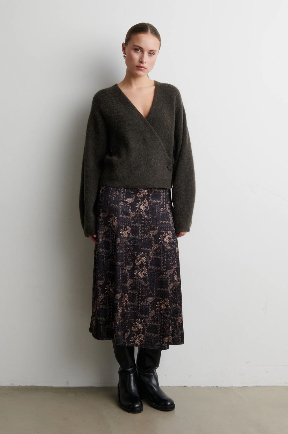 GABBY WRAP KNIT5.jpeg