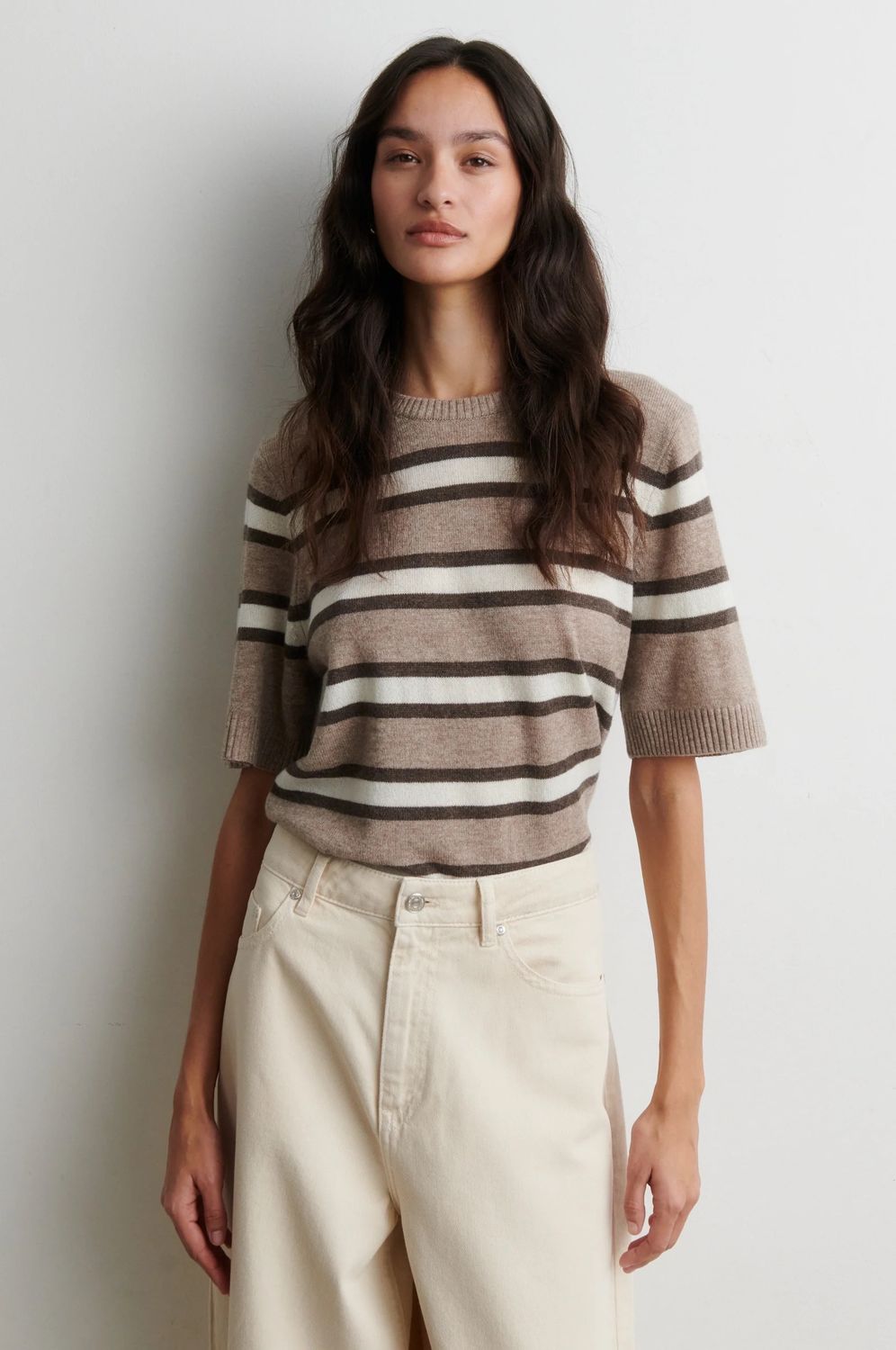 VILNA KNIT SS O-NECK4.jpeg