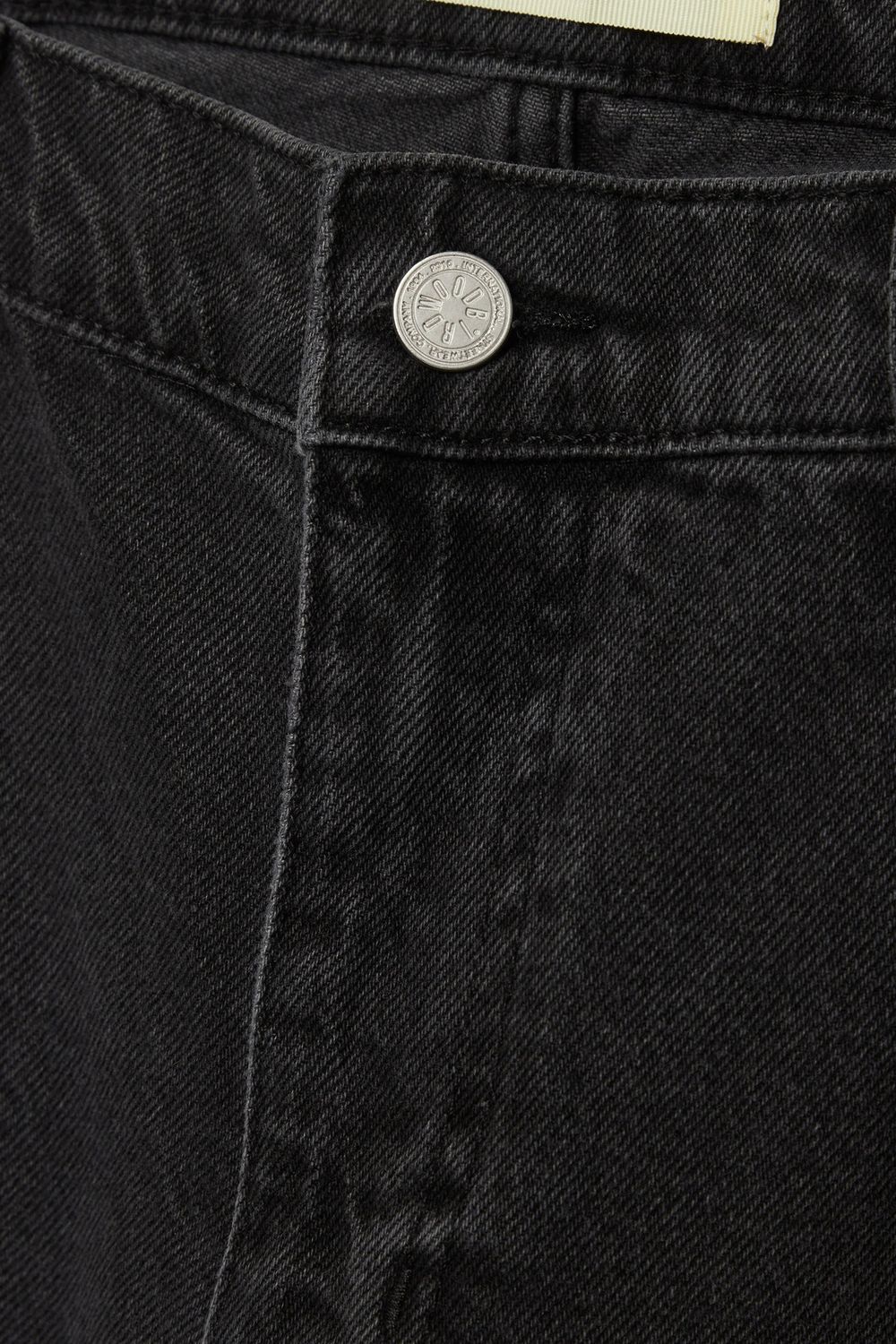 WBDOC CROW JEANS BLACK6.jpg