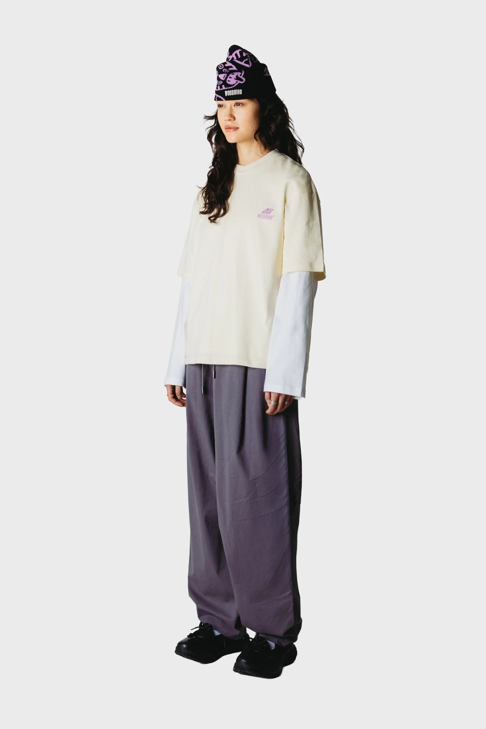 WBJUNO ACTION OFF WHITE4.jpg