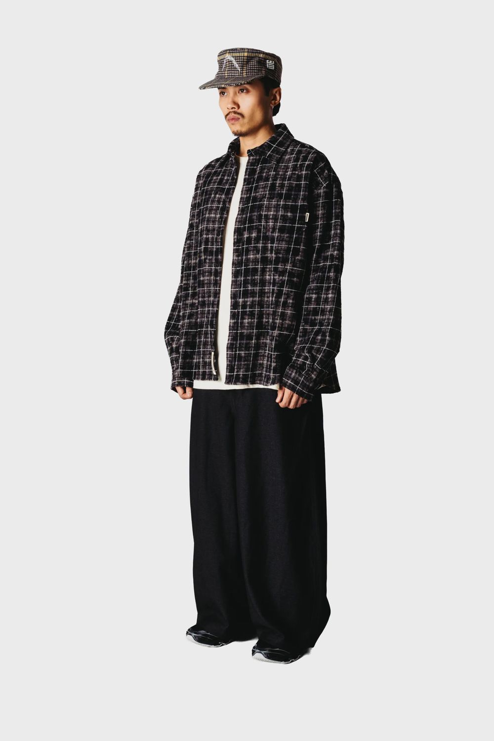 WBJONG CHECK BLACK WHITE3.jpg