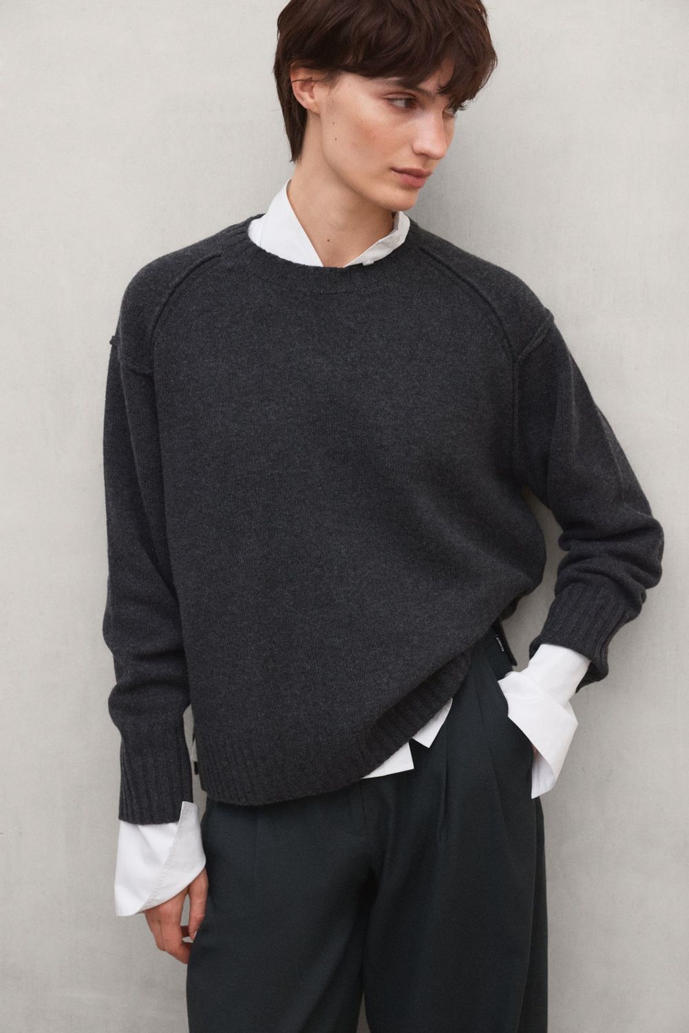 MOCAN DARK GREY4.jpg