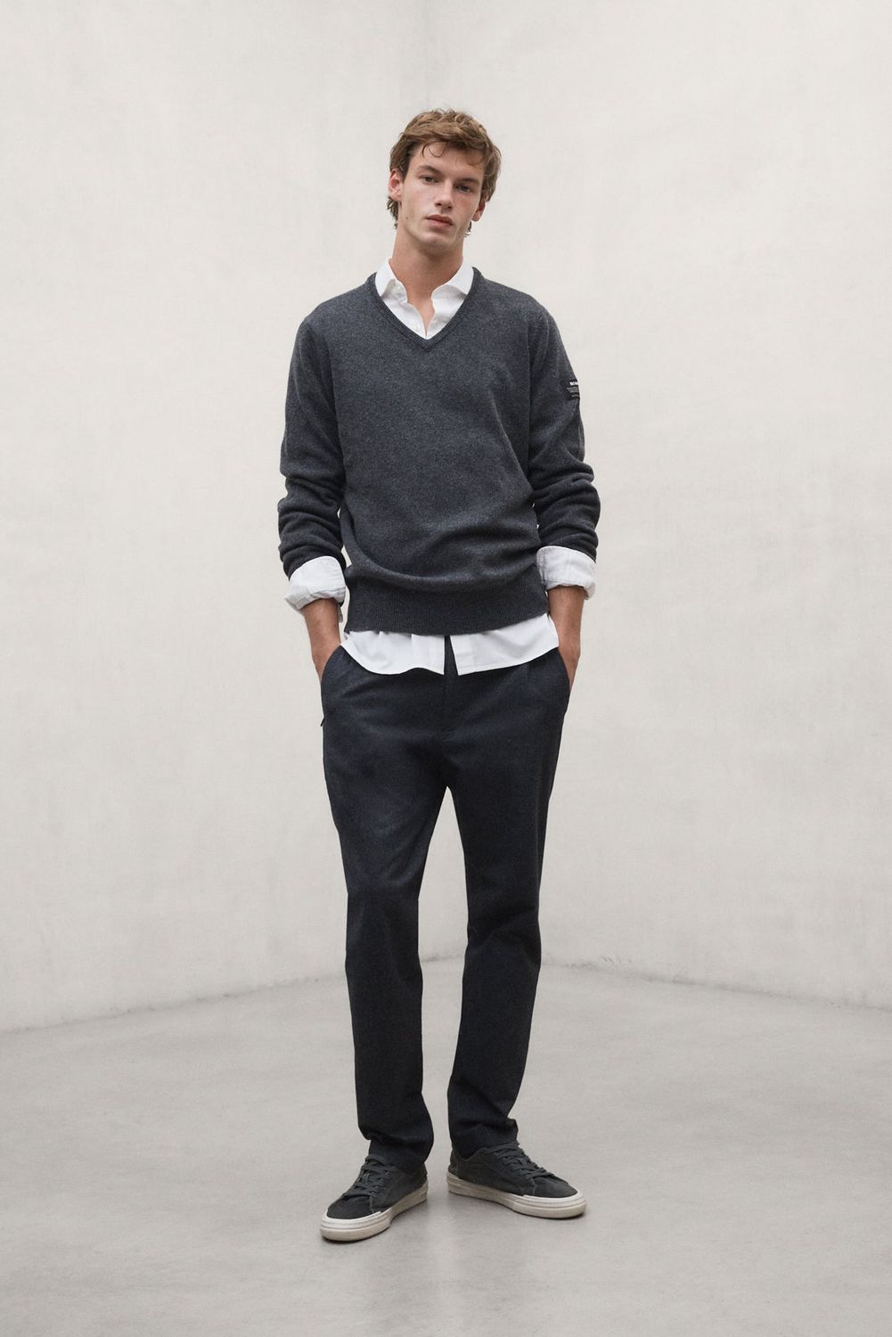 VALLE DARK GREY2.jpg