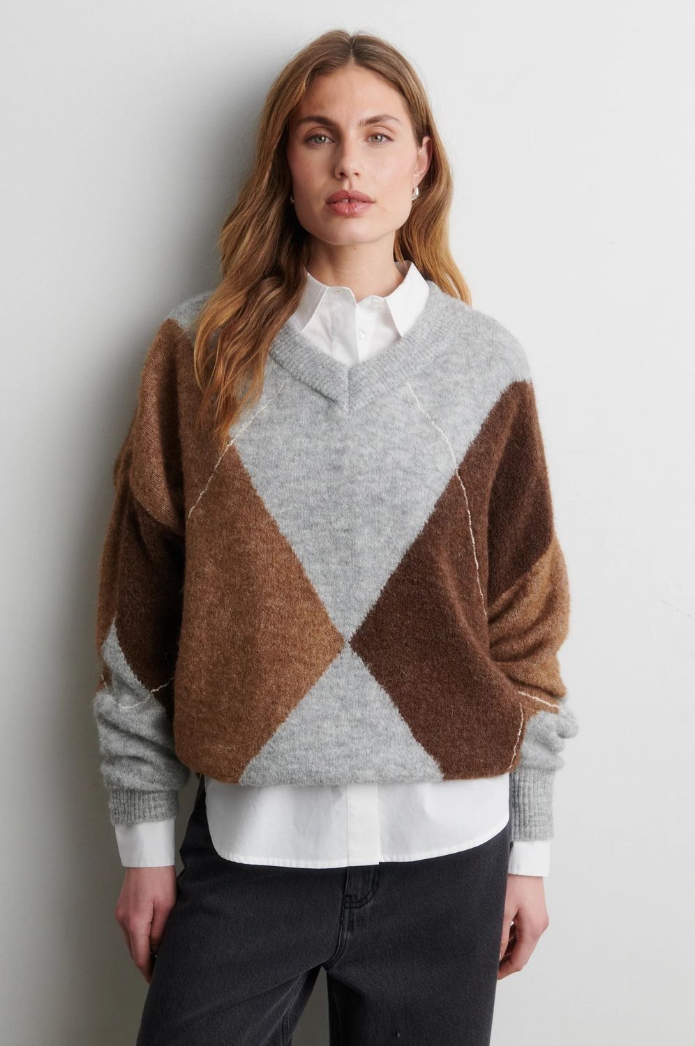 FORCA KNIT V-NECK LT. GREY5.jpeg