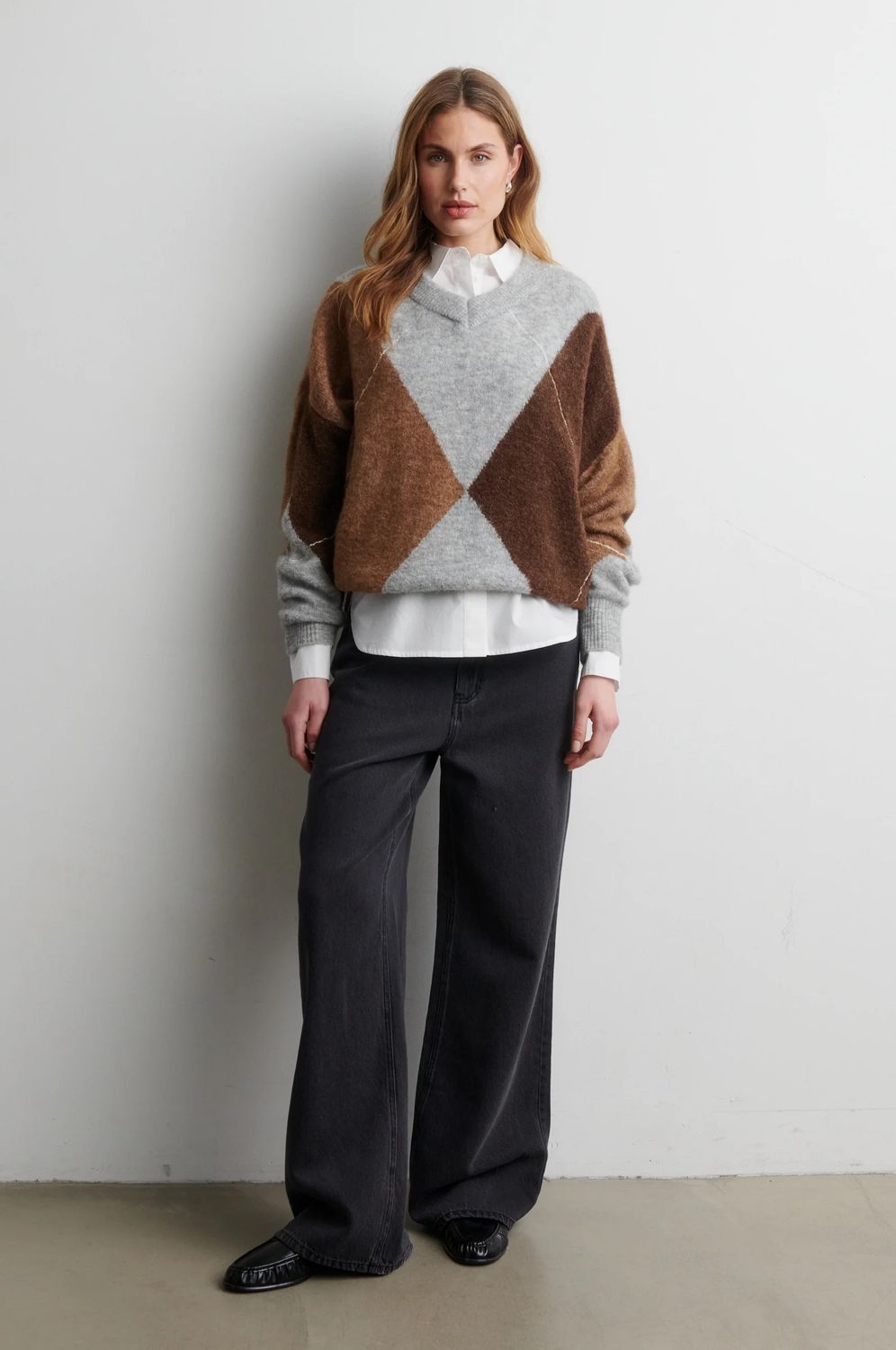 FORCA KNIT V-NECK LT. GREY6.jpeg