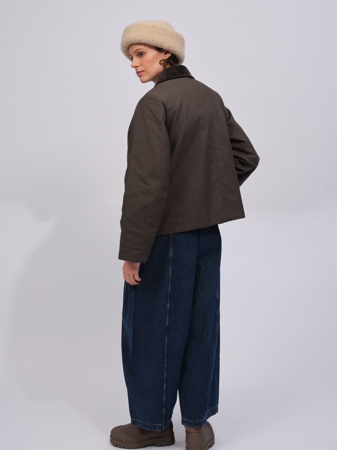 ELISABETH BLACK OLIVE6.jpg