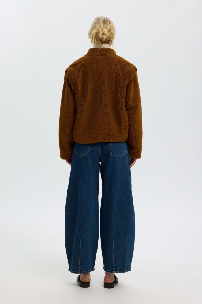 JACKE 16102342 SLWISABEL MONKS