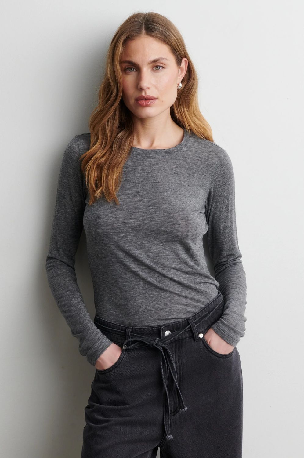 MATIMA O-NECK DARK GREY1.jpeg