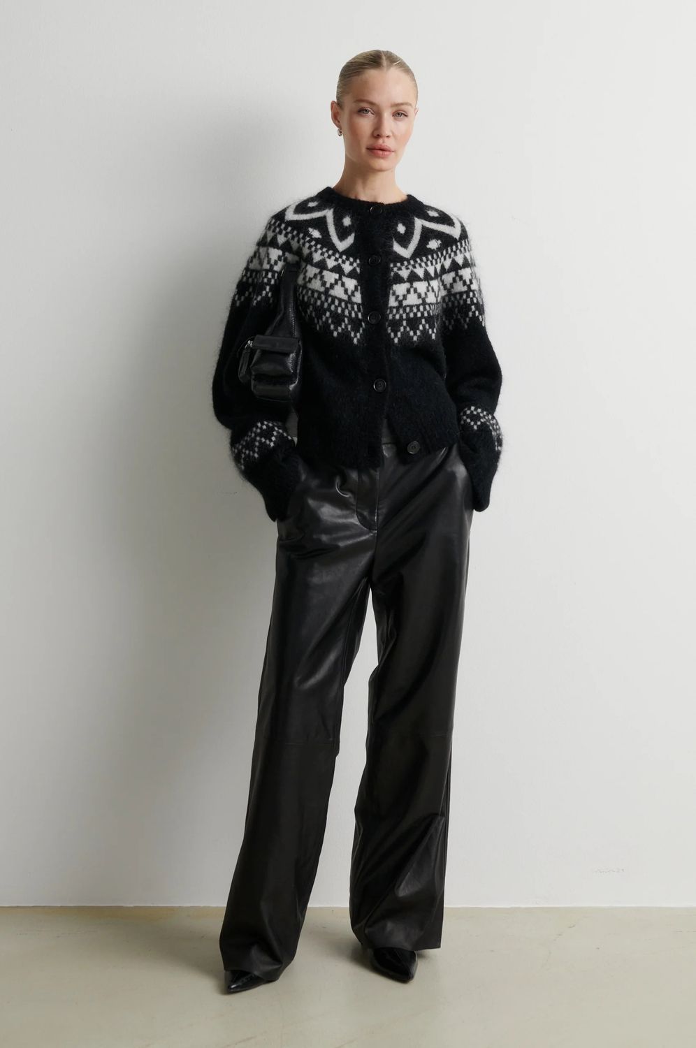 KALIA KNIT CARTIGAN BLACK5.jpeg