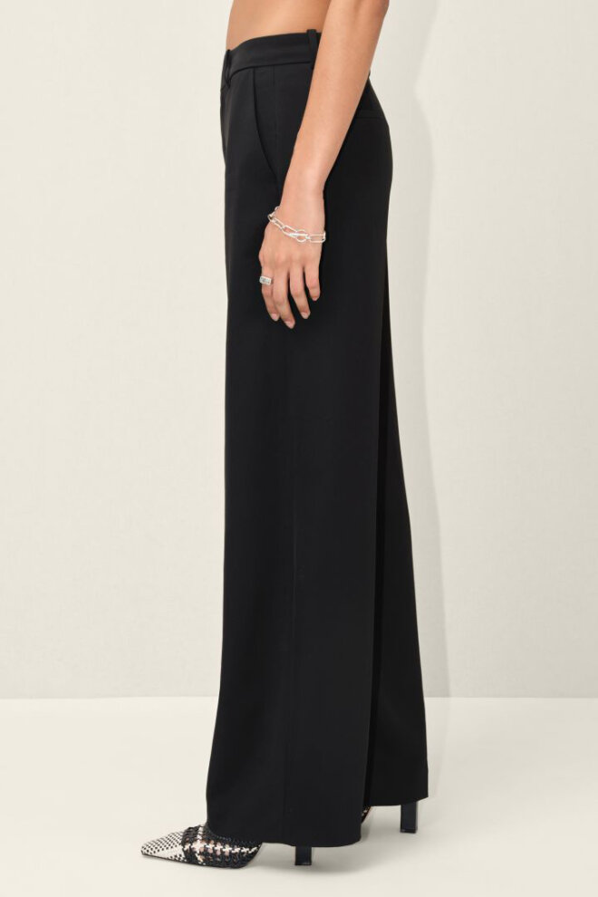 HOSE 130014 DESK 1000