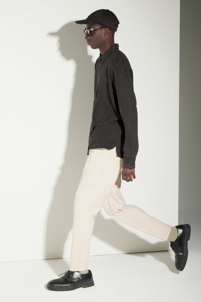 HEMD OSSIAN TENCEL BLACK