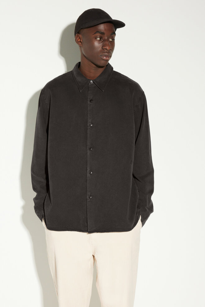 HEMD OSSIAN TENCEL BLACK