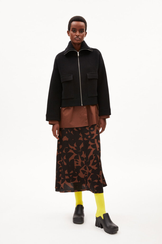 JACKE 30005160 JOANNAA 1870 BLACK-BLACK