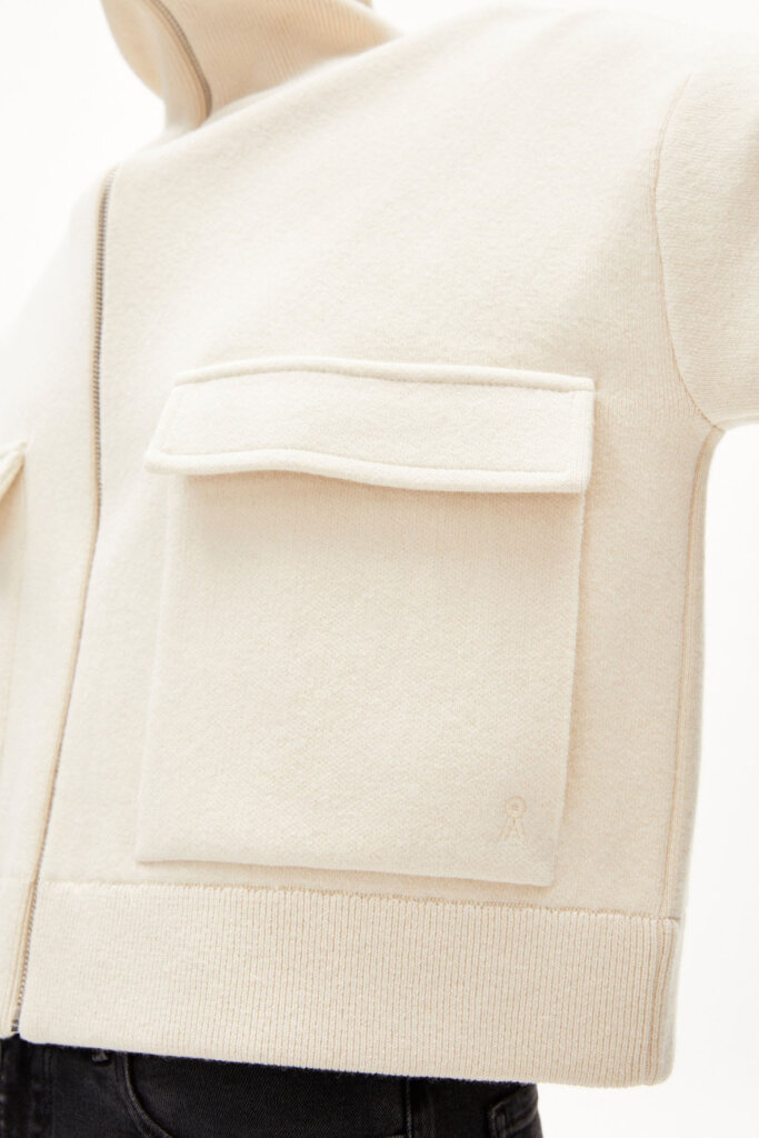 JACKE 30005160 JOANNAA 2124 OATMILK