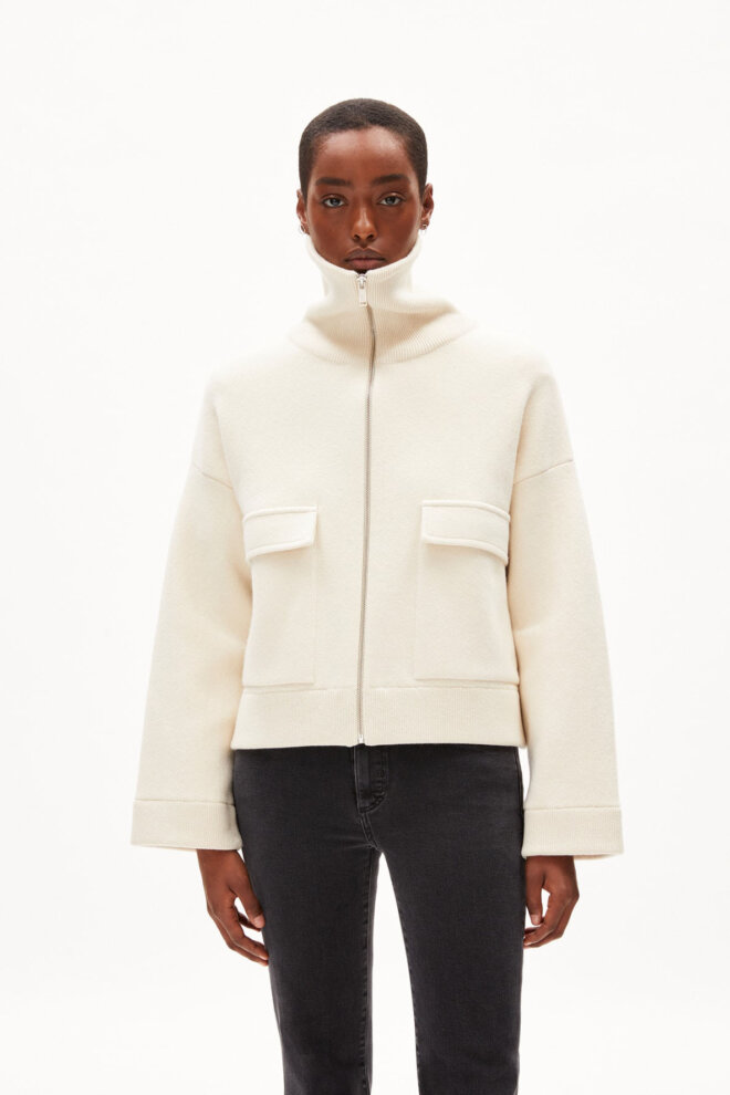 JACKE 30005160 JOANNAA 2124 OATMILK