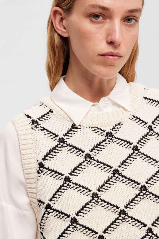 PULLUNDER 16090315 SLFOLIVIA CROPPED BIRCH