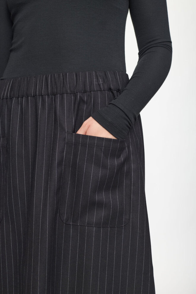 ROCK SREMMY SKIRT BLACK