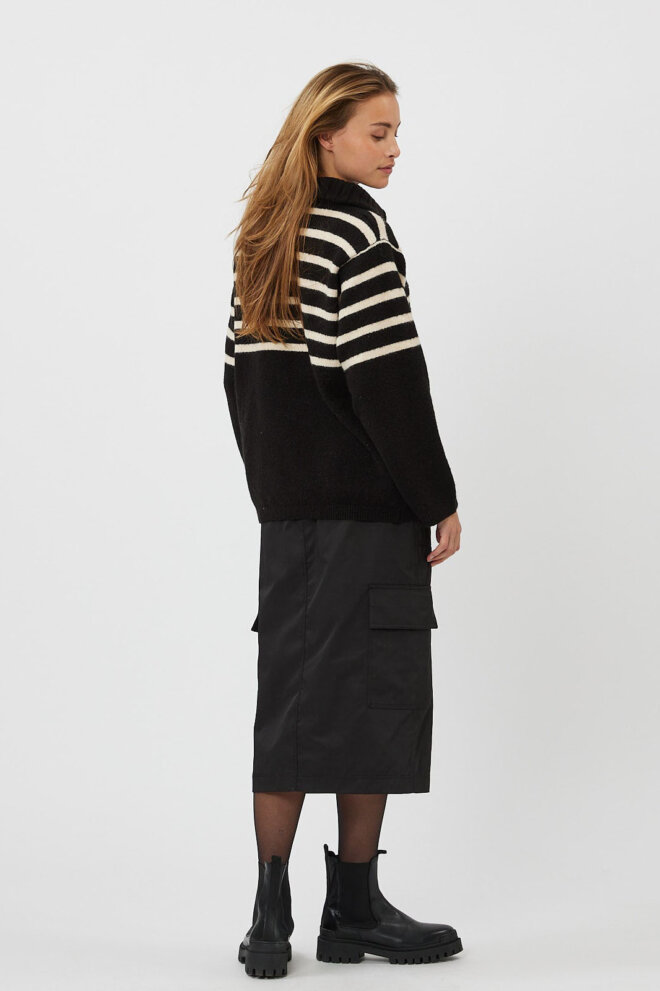 PULLOVER MOSTRIBA 2825 999 BLACK