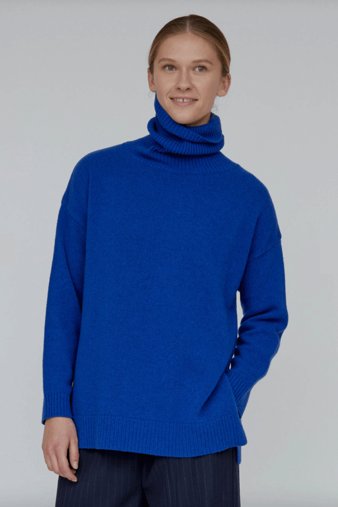 PULLOVER LINE T-NECK PRINCESS BLUE