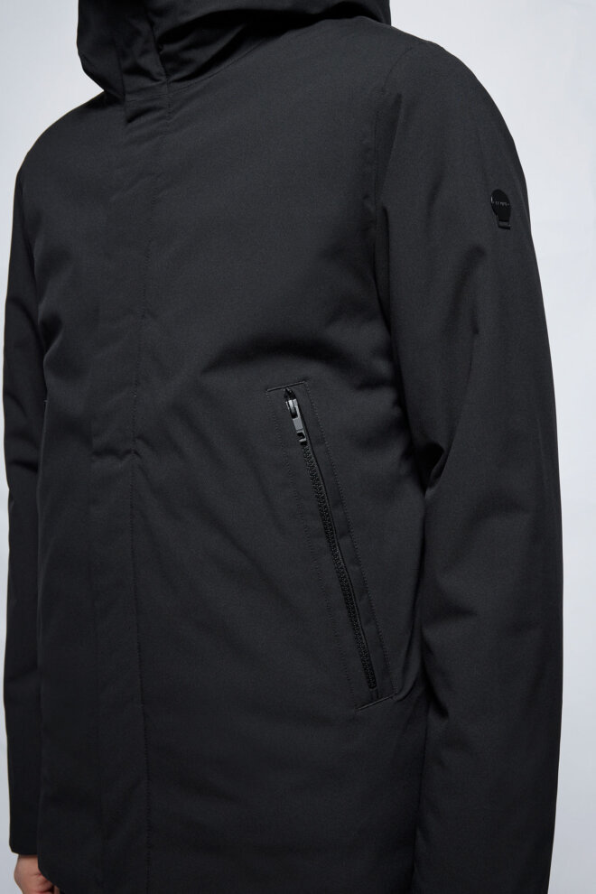 JACKE VHINNER BLACK