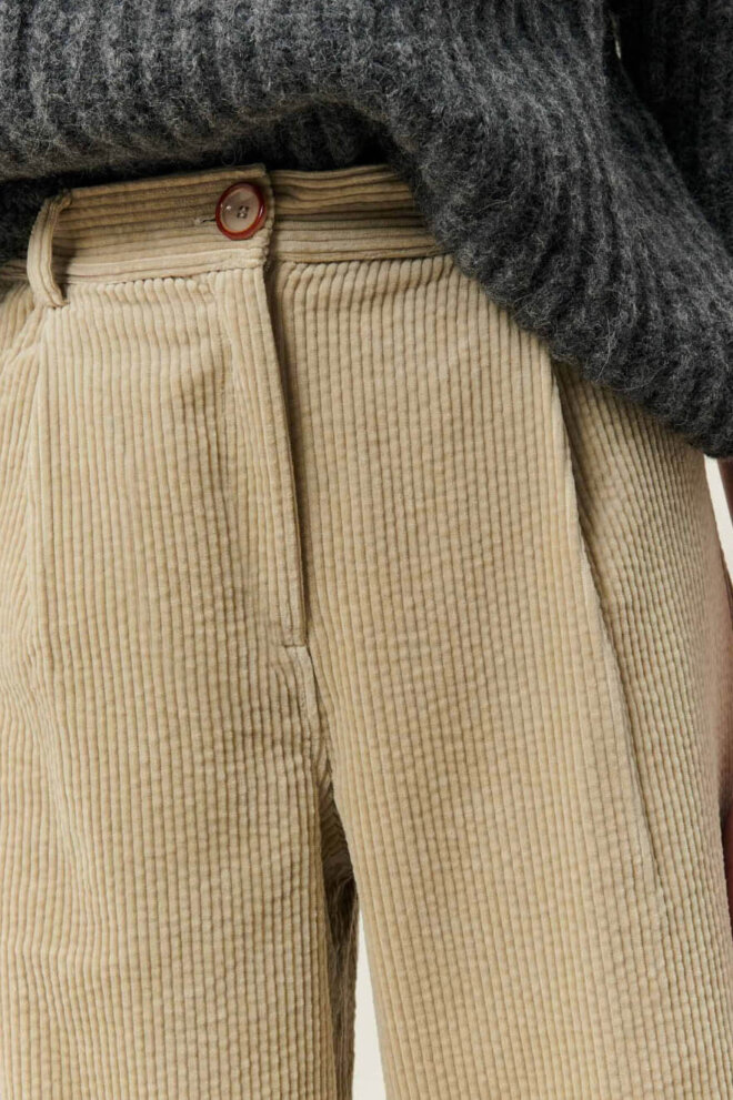 HOSE INSTA HELLO TRAVERTIN